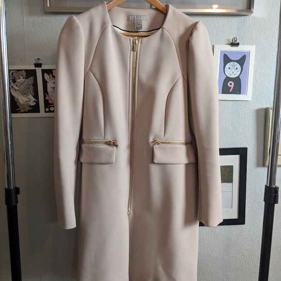 Dress coat - Picture 1 of 3